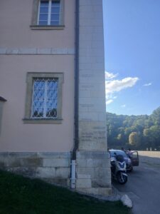 Die historischen Pegelstände am Kloster Weltenburg. 